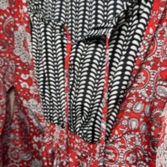 Cato Red Black Floral Print Long Sleeve Lightweight Dress‎ Women's Small - Picture 3 of 9